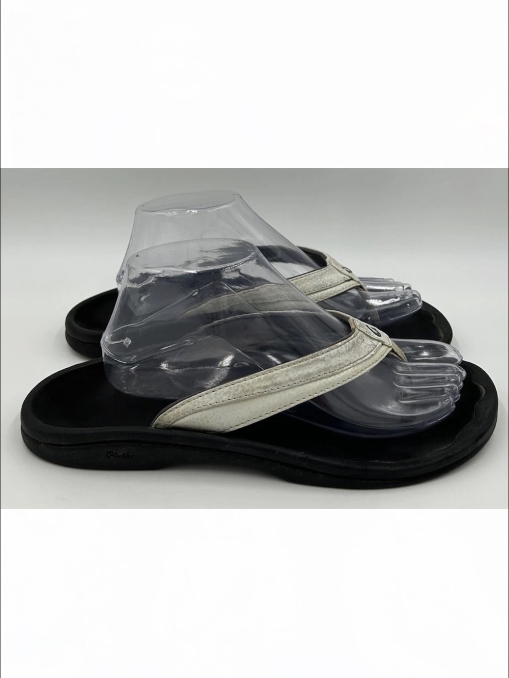 Olukai OHANA White/Black Flip Flop Thong Sandal Womens Size 10 US